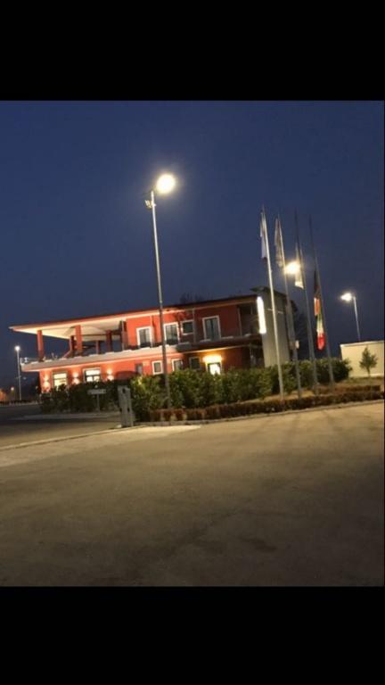 Hotel Ristorante La Terrazza Ceprano Buitenkant foto